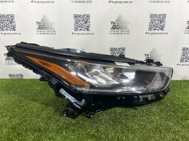 Фара передня права 811100E460 TOYOTA