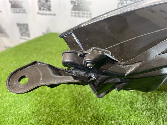 Фара ліва передня 81150F6010 TOYOTA