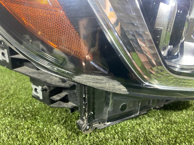 Фара комбінована, передня 84001SJ060 SUBARU