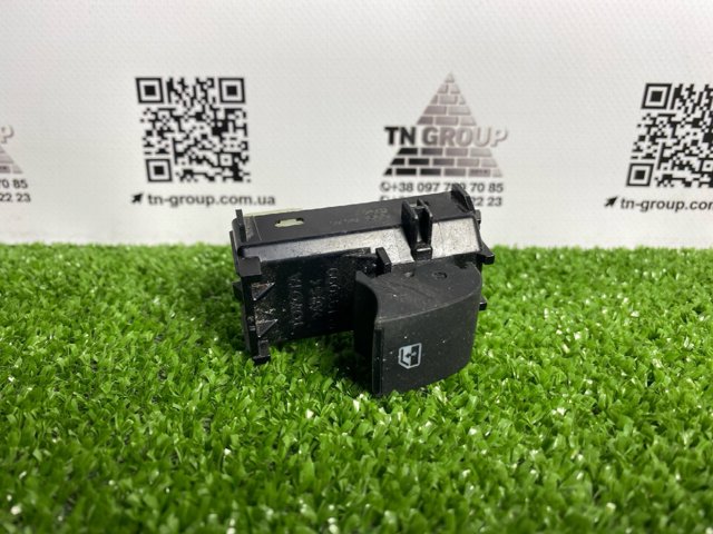 Кнопки заднього лівого склопід'ємника 848100E050 TOYOTA