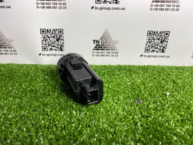 Кнопка запуску двигуна 896110R022 TOYOTA