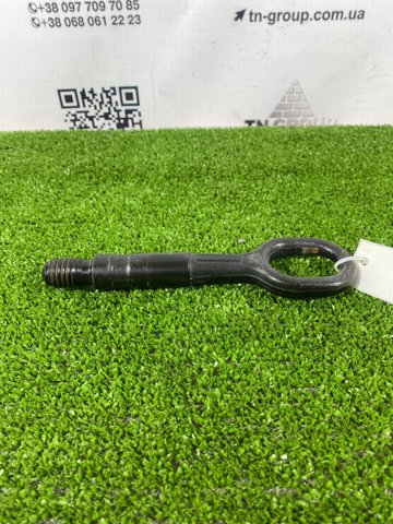 Крюк буксирувальний передній 8K0805615A VAG