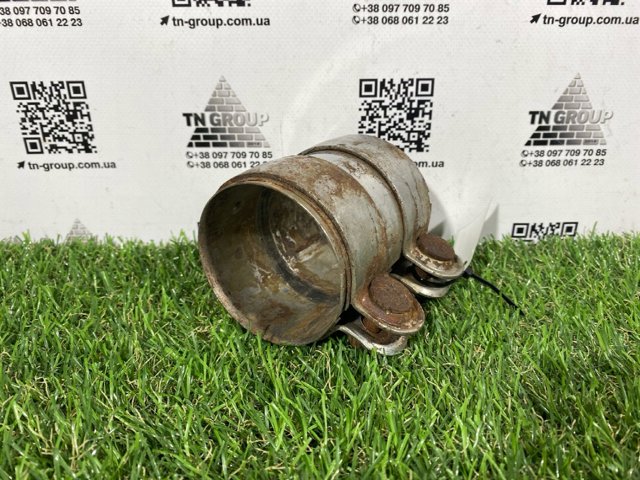 З'єднувач вихлопної передній 8W0253141A VAG