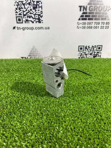 Клапан TRV, кондиціонера 8W0816679 VAG