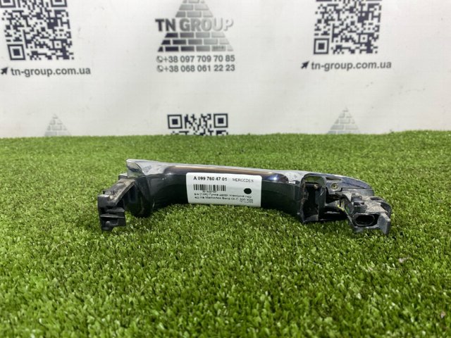 Ручка передньої двері зовнішня ліва A0997604701 MERCEDES