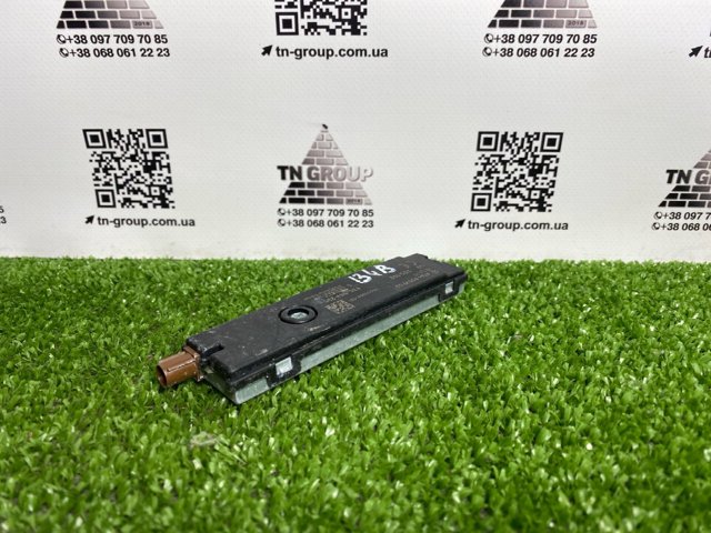 Підсилювач сигналу антени A1669051702 MERCEDES