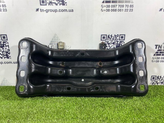 Балка кріплення коробки передач A2132420401 MERCEDES
