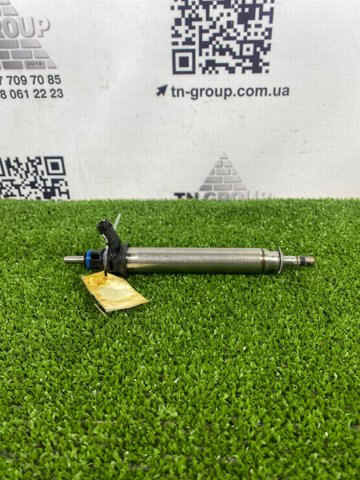 Форсунка дизельна в зборі, розпилювач + тримач A2560705600 MERCEDES
