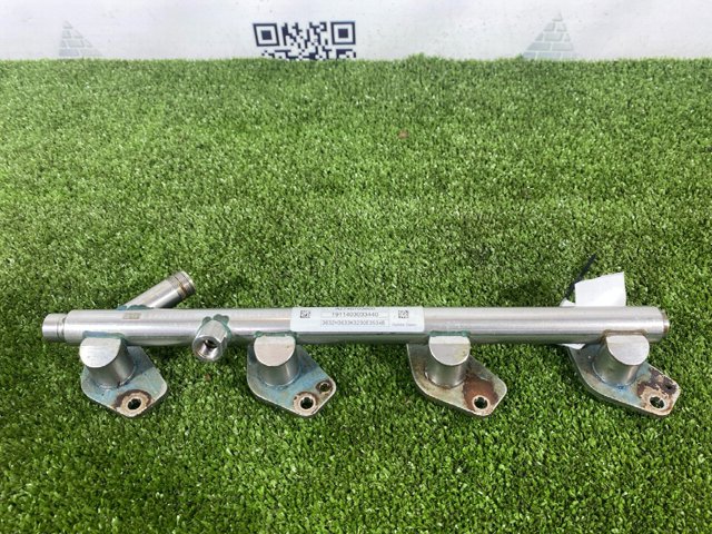 Рампа форсунок системи упорскування палива A2740701095 MERCEDES
