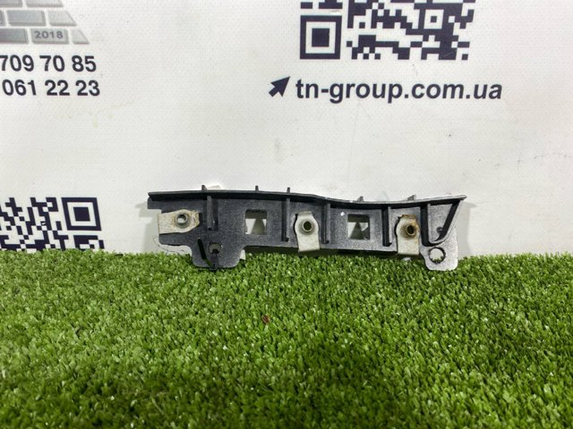 Кронштейн бампера переднього, правий GJ5Z17C947AA FORD