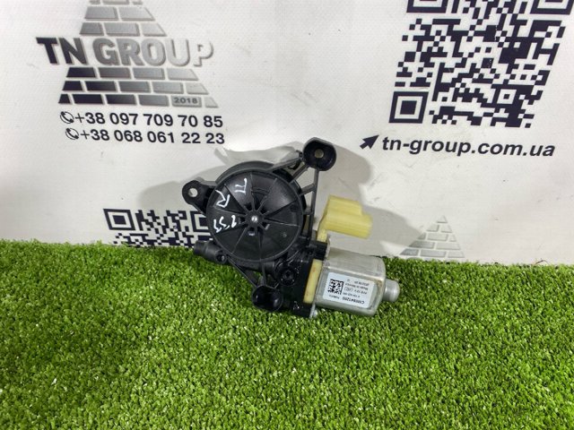 Мотор склопідйомника дверей передніх, правих LJ6Z9923394B FORD