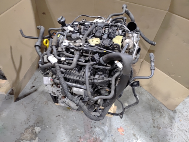 Головка блоку в зборі c распредвалами 06L103064F VAG