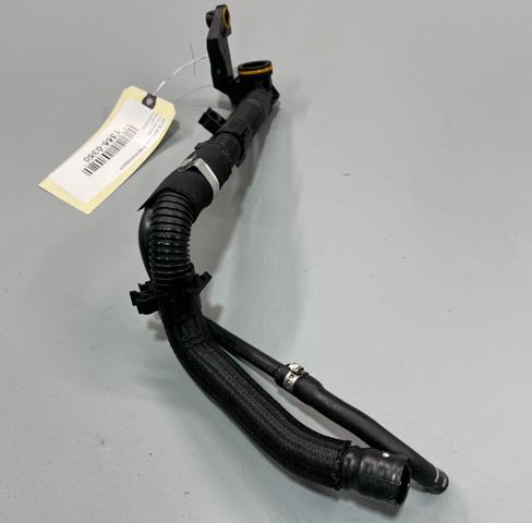Патрубок вентиляції картерних газів 06L103213AD VAG