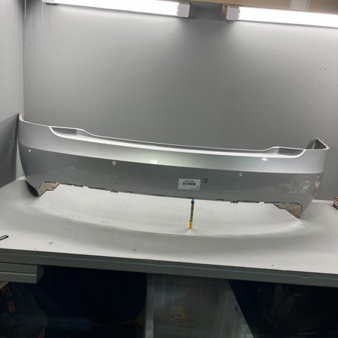 Буфер (бампер) задній 105731901B TESLA