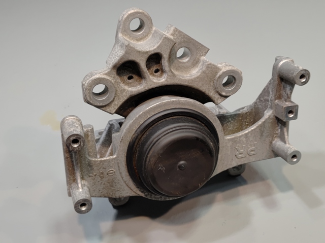 Подушка (опора) двигуна, ліва 112206RA0A NISSAN