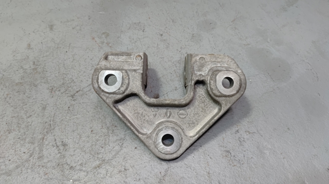 Кронштейн подушки (опори) двигуна, задньої 113326RA0A NISSAN