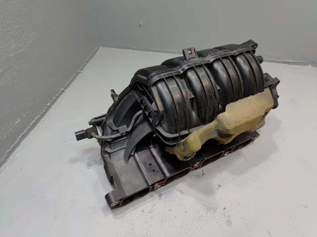 Колектор впускний 1712025010 TOYOTA