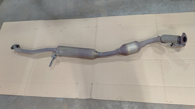 Глушник передній 17410F0170 TOYOTA