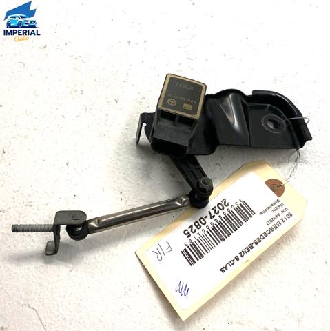 Тяга датчика рівня положення кузова, передня 2213202489 MERCEDES