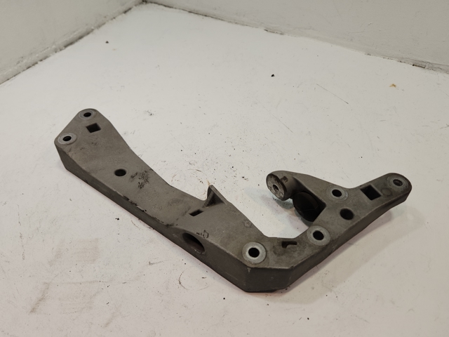 Кріплення коробки передач 22326861583 BMW