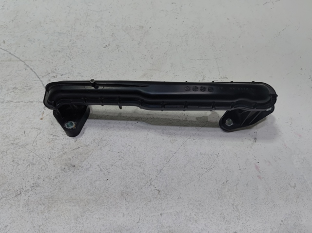 Патрубок системи рециркуляції ВГ 25601F0020 TOYOTA