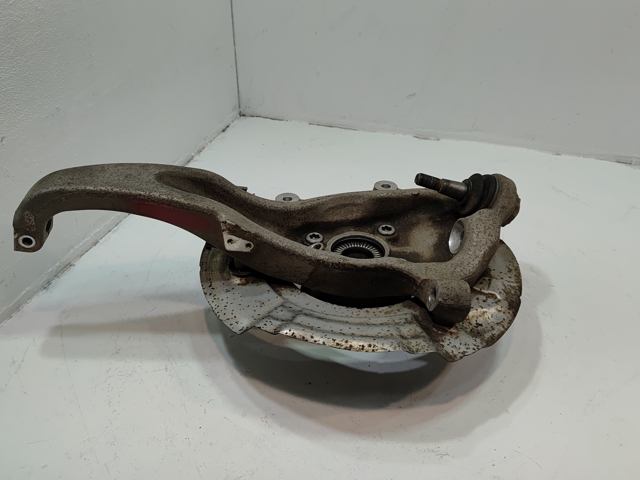 Цапфа передні праві 31214082762 BMW