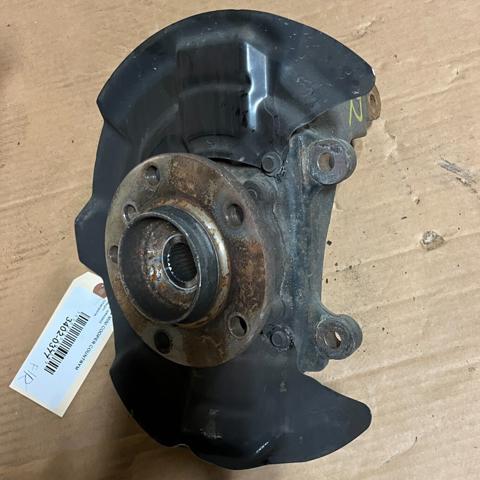 Цапфа передні праві 31219808400 BMW