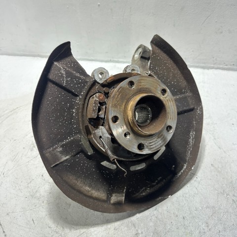 Цапфа поворотного кулака 33326796509 BMW