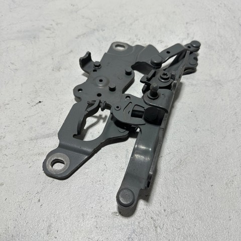 Петля капота, ліва 41617207199 BMW