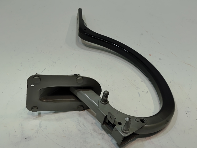 Петля кришки багажника 41627204237 BMW