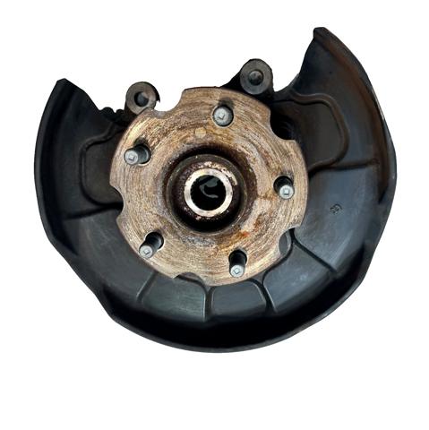 Маточина заднього колеса 424100R010 TOYOTA