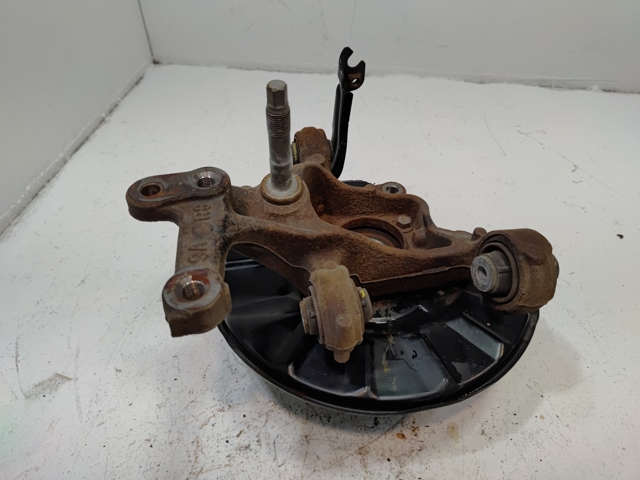 Маточина заднього колеса 4241042060 TOYOTA
