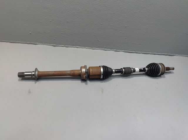 Привід передній правий 4341006870 TOYOTA