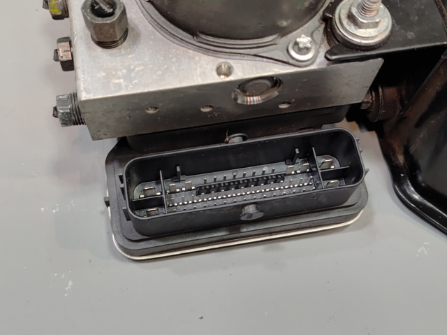 Блоки ABS 476606RR6E NISSAN