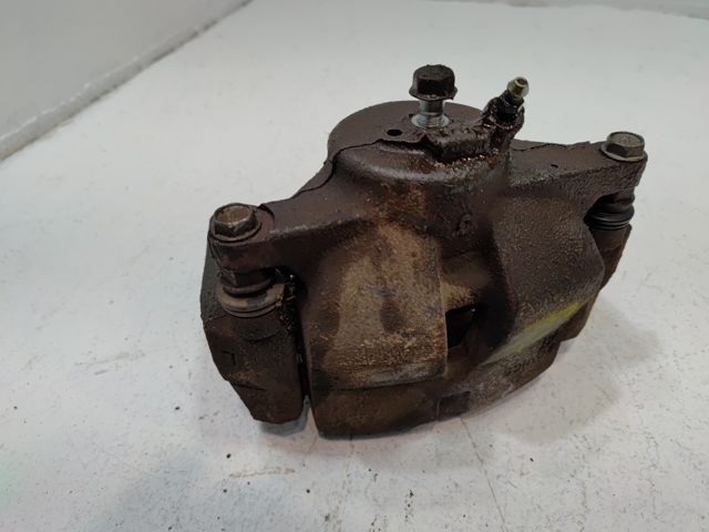 Супорт гальмівний, передній, правий 4775033311 TOYOTA