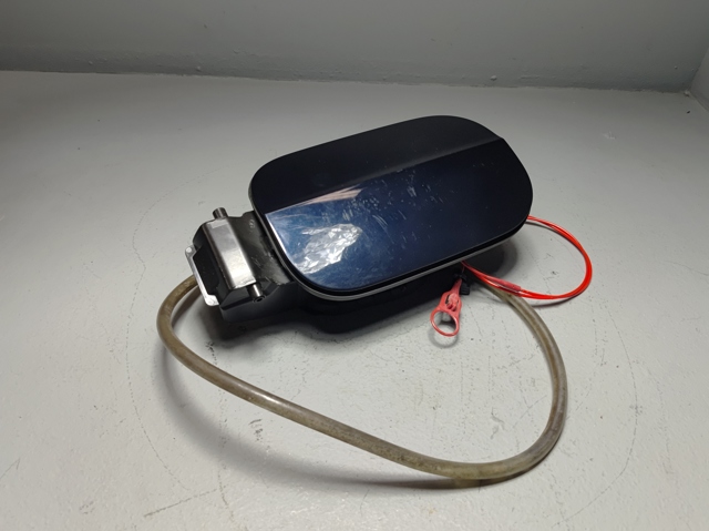 Заливна горловина бензобака 4M0809906D VAG