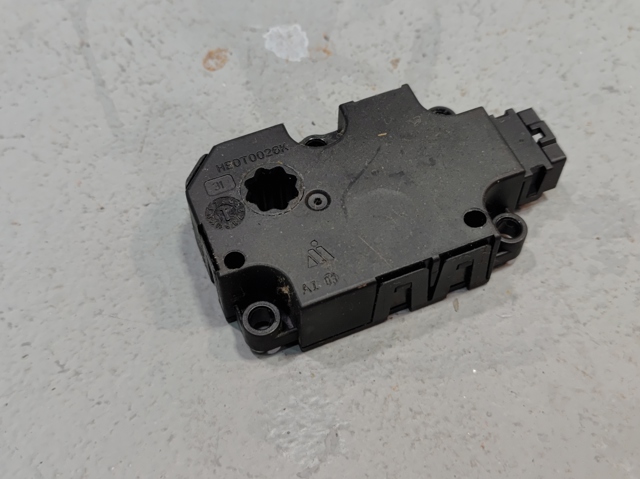 Мотор заслінки рециркуляції повітря 4M0820511A VAG