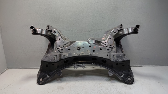 Передня балка 5120102221 TOYOTA