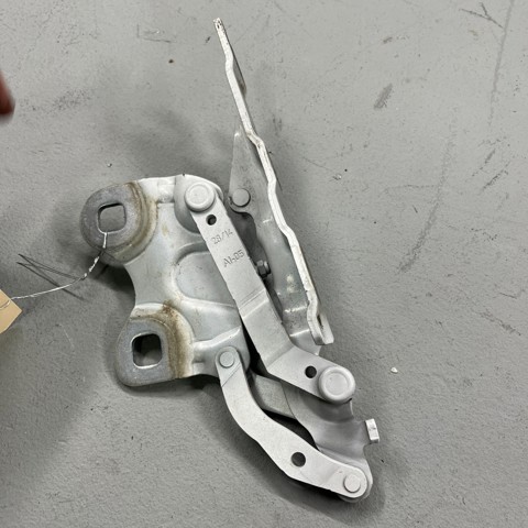 Завіса капота права 51239805938 BMW