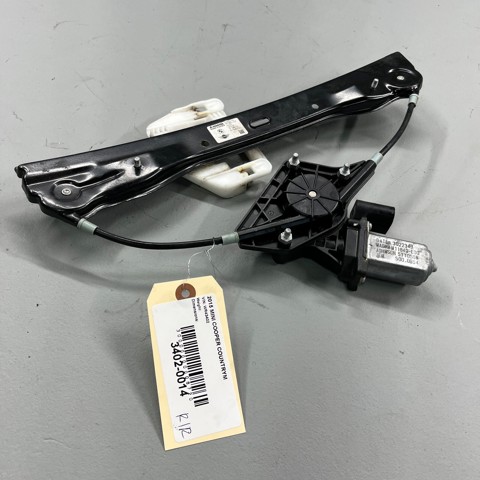 Склопідйомник задніх правих дверей 51359805672 BMW