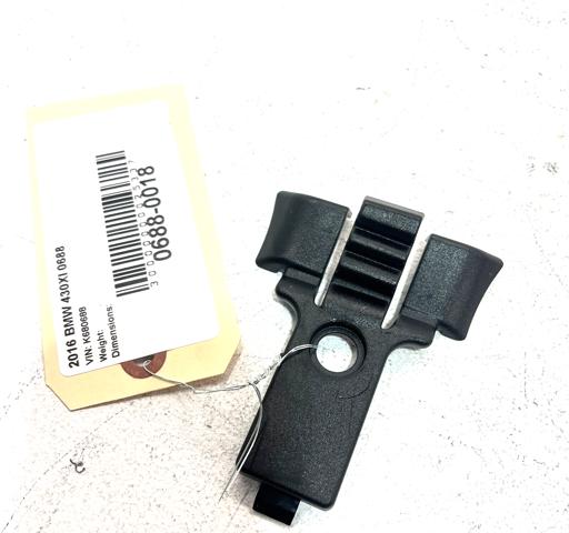 Кріплення полиці багажника 51477292662 BMW