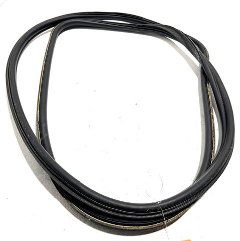 Прокладка дверей багажника 51767260916 BMW