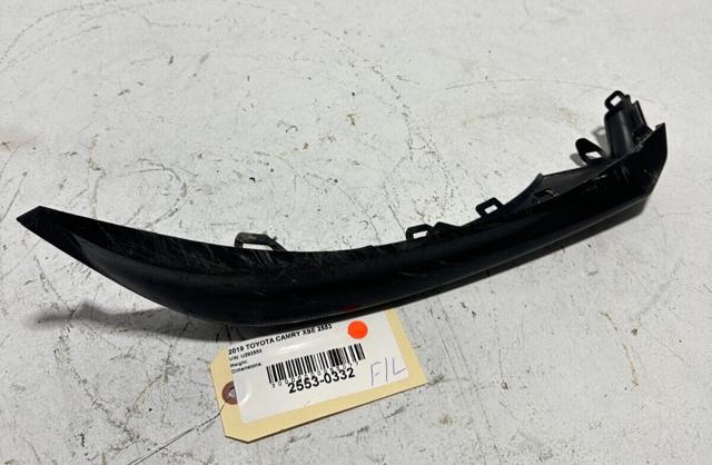 Молдинг бампера переднього, лівий 5312406130 TOYOTA