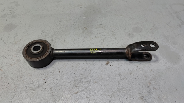 Тяга поздовжня задньої підвіски 551106RR0B NISSAN