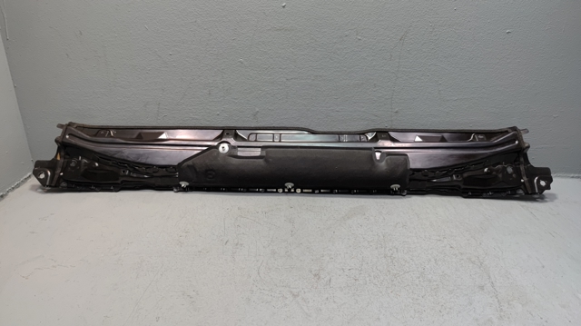 Водостік лобового скла, жабо 5570442010 TOYOTA