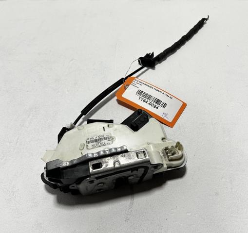 Замок водійських дверей 5GM837015C VAG