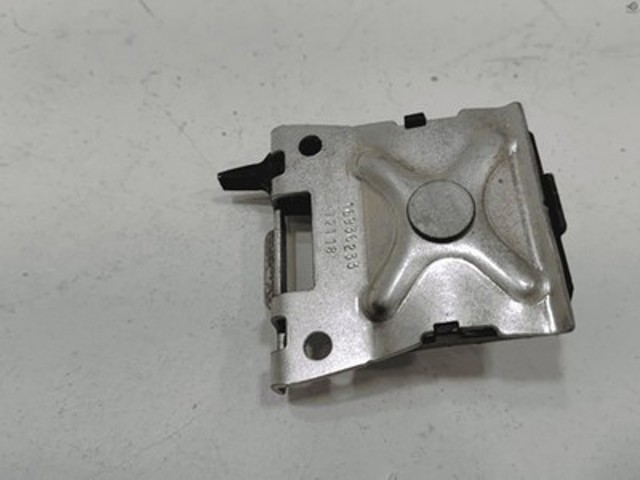 Склопідйомник задніх правих дверей 600637700L TESLA