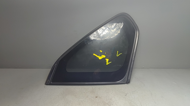 Скло багажника, ліве 627200R090 TOYOTA