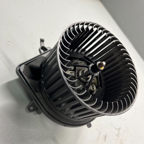 Електромотор пічки 64113422644 BMW