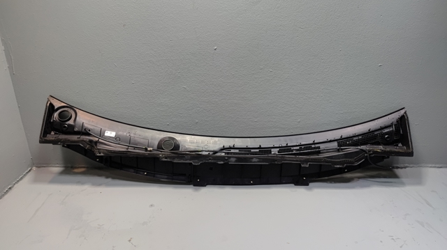 Водостік лобового скла, жабо 668626RR0B NISSAN